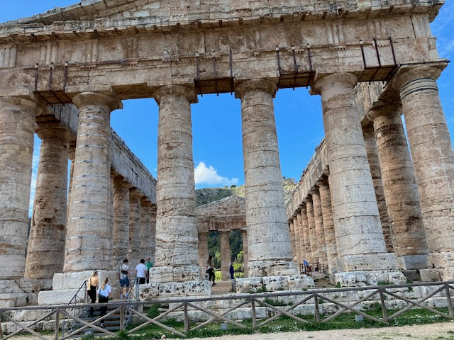 Antikt tempel i Segesta på kulturrejse Sicilien