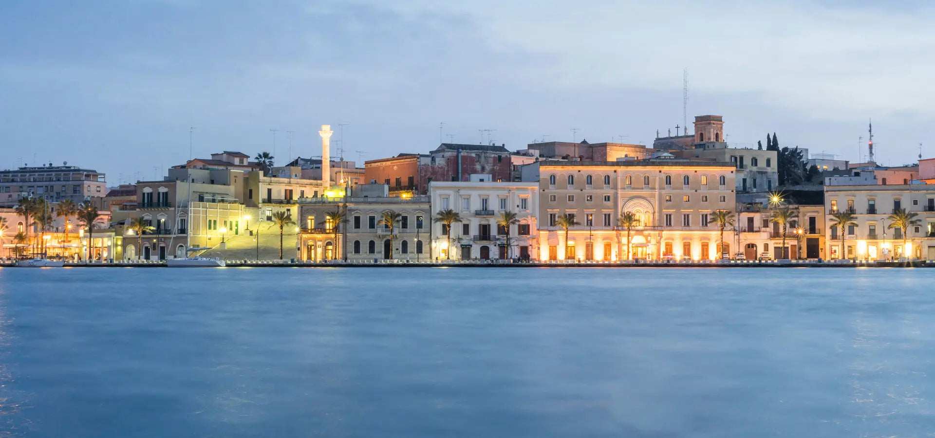 Havnepromenaden i Brindisi