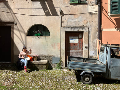 Italiensk landsby på malerejse