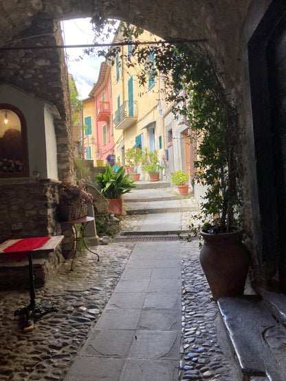 Hyggelig gade i Pigna