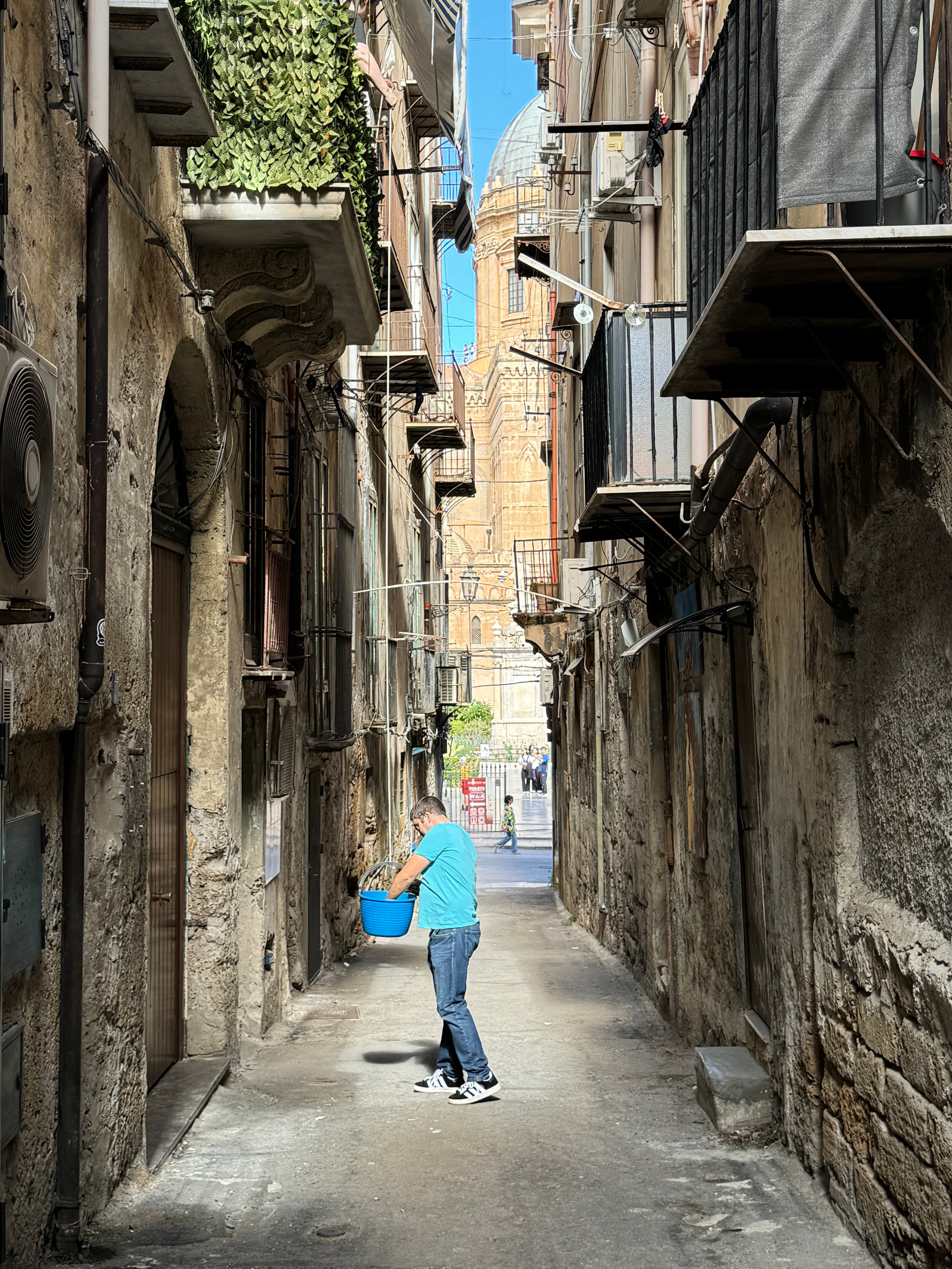 Trappevask i en gyde i Palermo