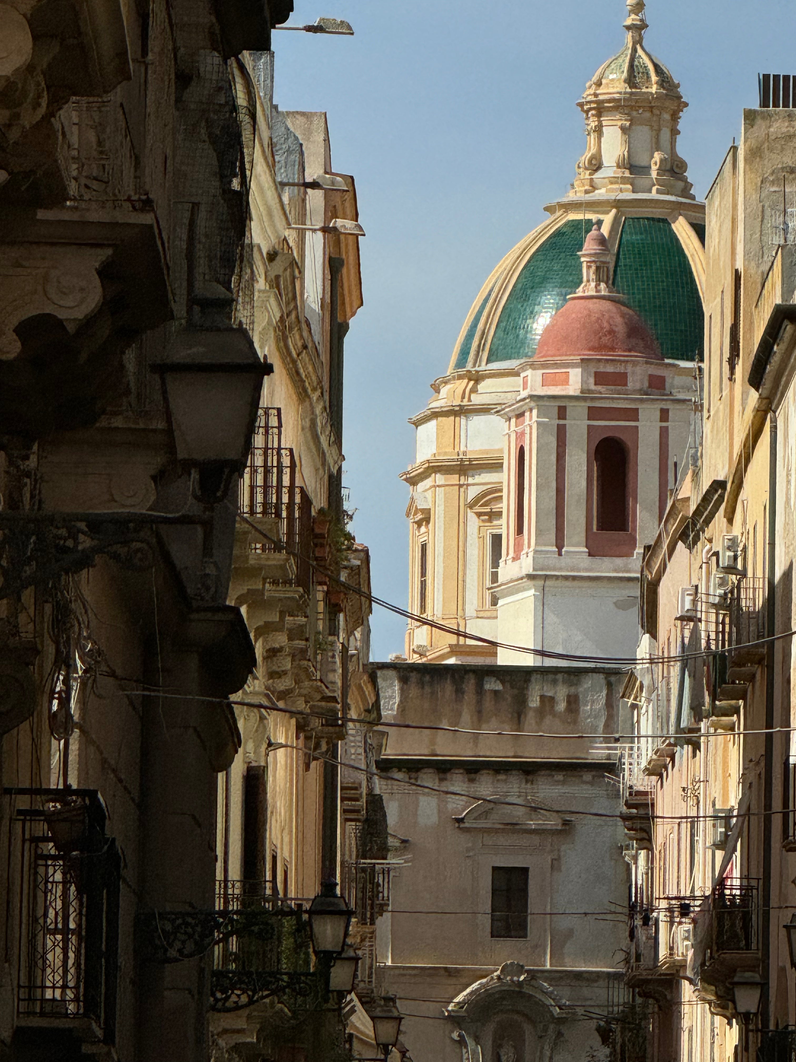 Kuplen over basilikaen i Palermo