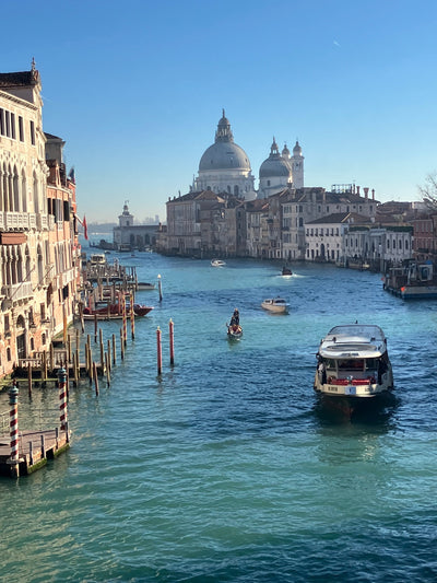 Gondol på Canal Grande under rejse til Venedig nytår